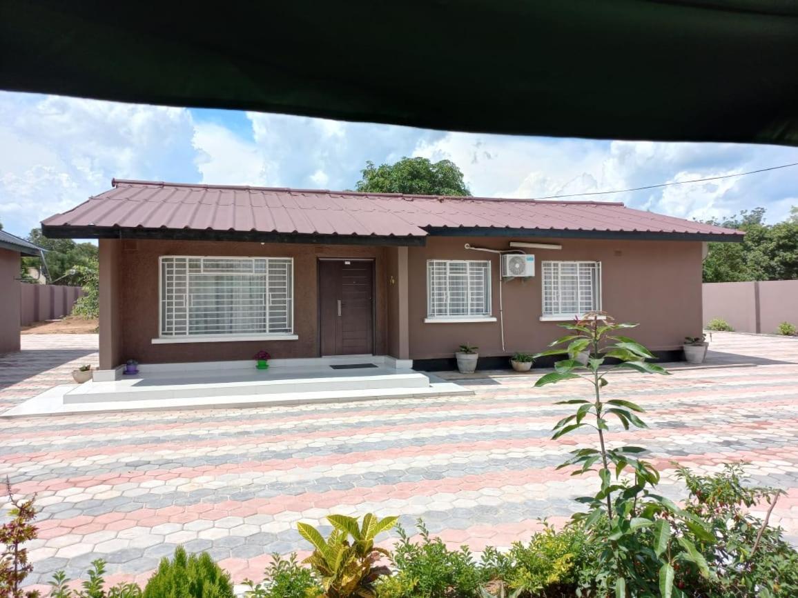 Kasuda Rooms - Cosy Self Contained Rooms Livingstone Exterior foto